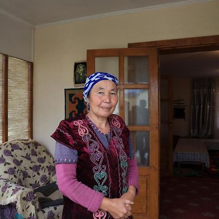 Guest House Guljan Bokonbayevo エクステリア 写真