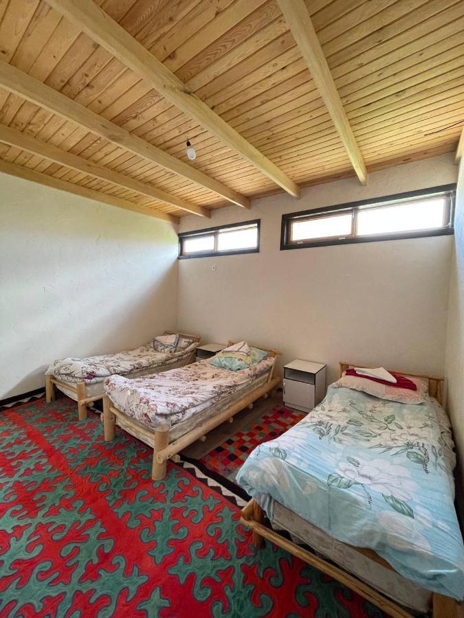 Guest House Guljan Bokonbayevo エクステリア 写真