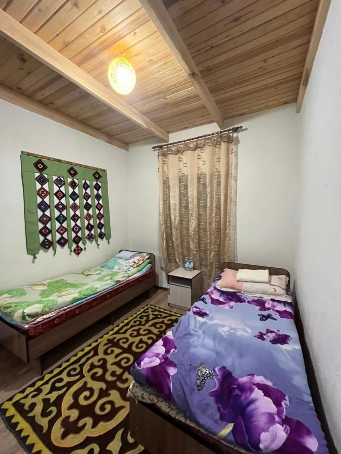 Guest House Guljan Bokonbayevo エクステリア 写真