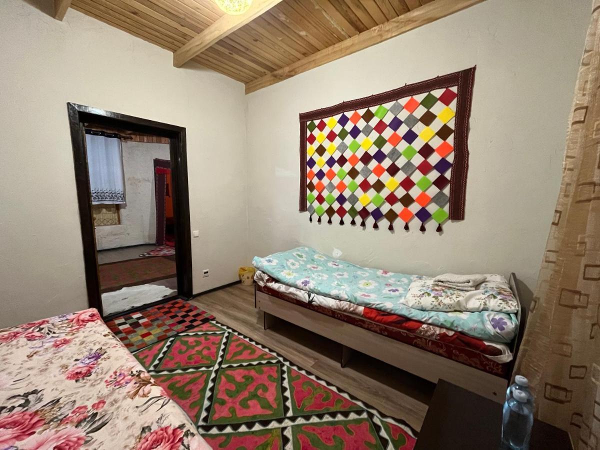 Guest House Guljan Bokonbayevo エクステリア 写真