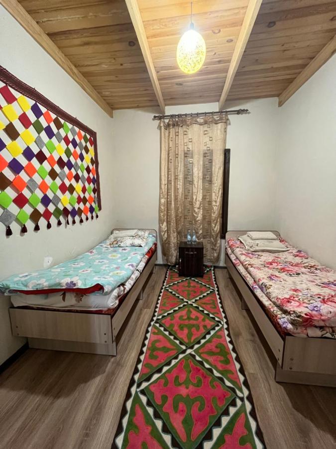 Guest House Guljan Bokonbayevo エクステリア 写真