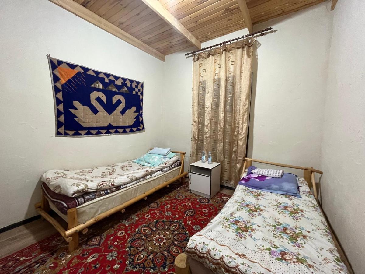 Guest House Guljan Bokonbayevo エクステリア 写真
