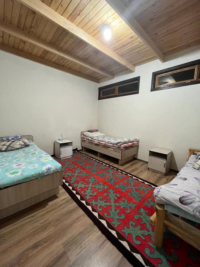 Guest House Guljan Bokonbayevo エクステリア 写真