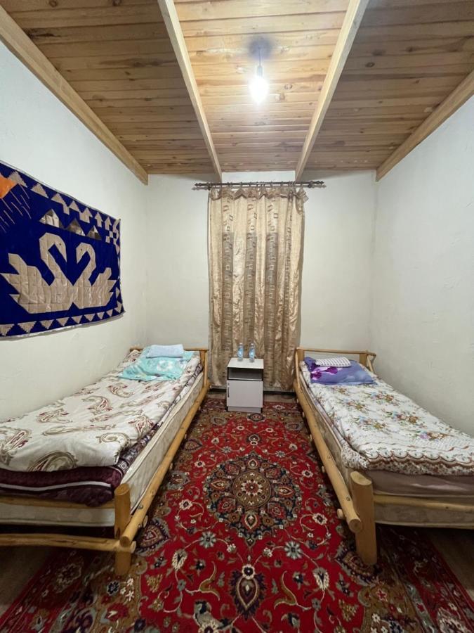 Guest House Guljan Bokonbayevo エクステリア 写真