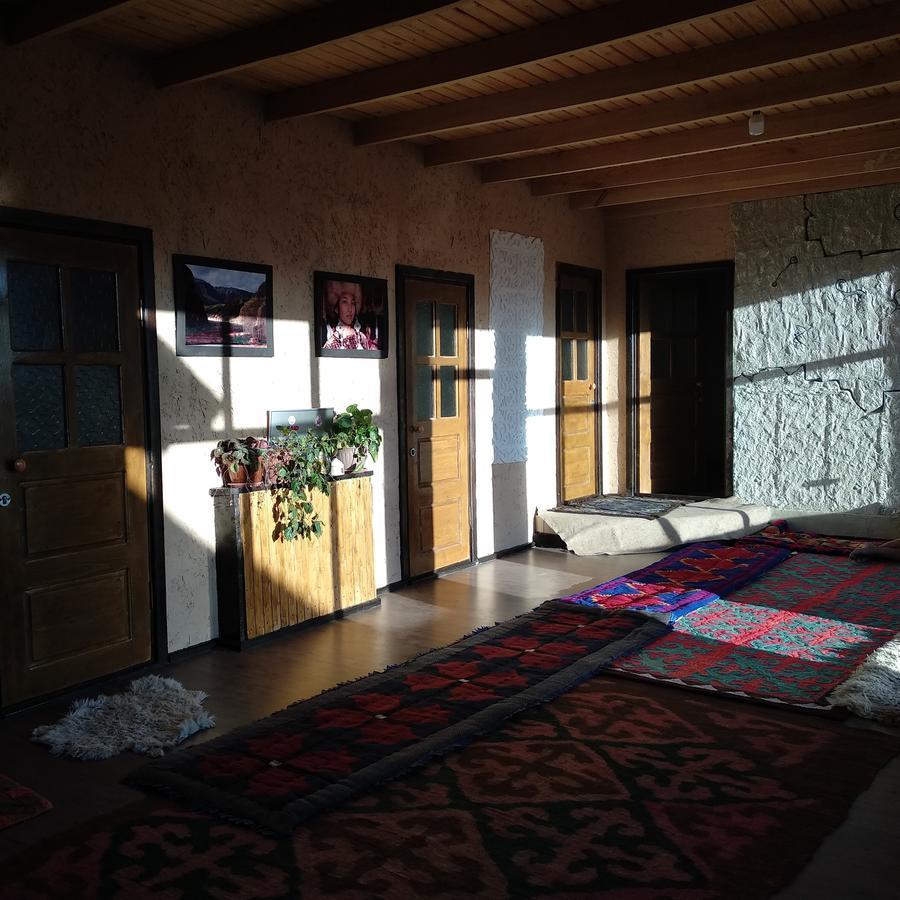 Guest House Guljan Bokonbayevo エクステリア 写真