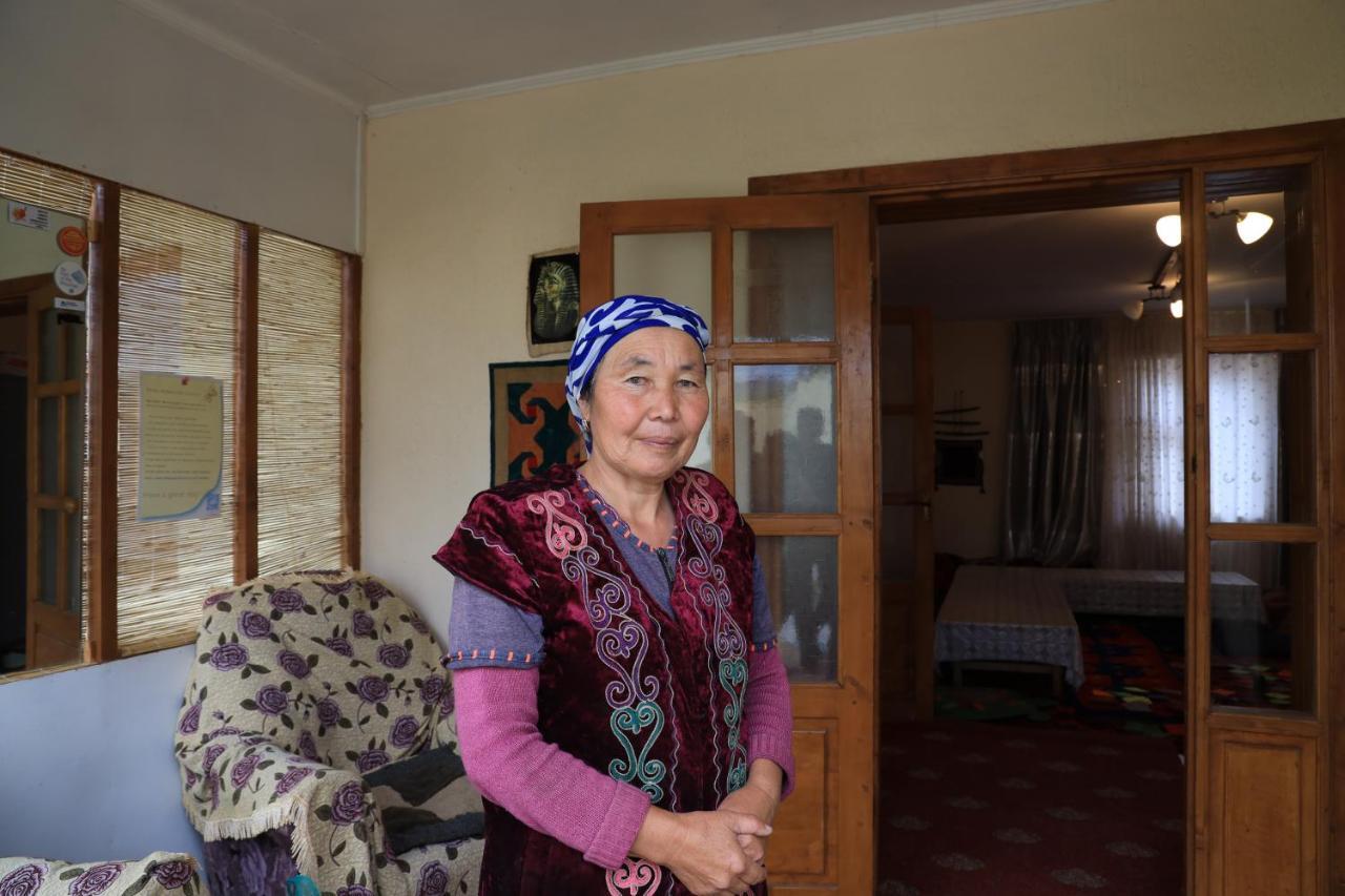 Guest House Guljan Bokonbayevo エクステリア 写真